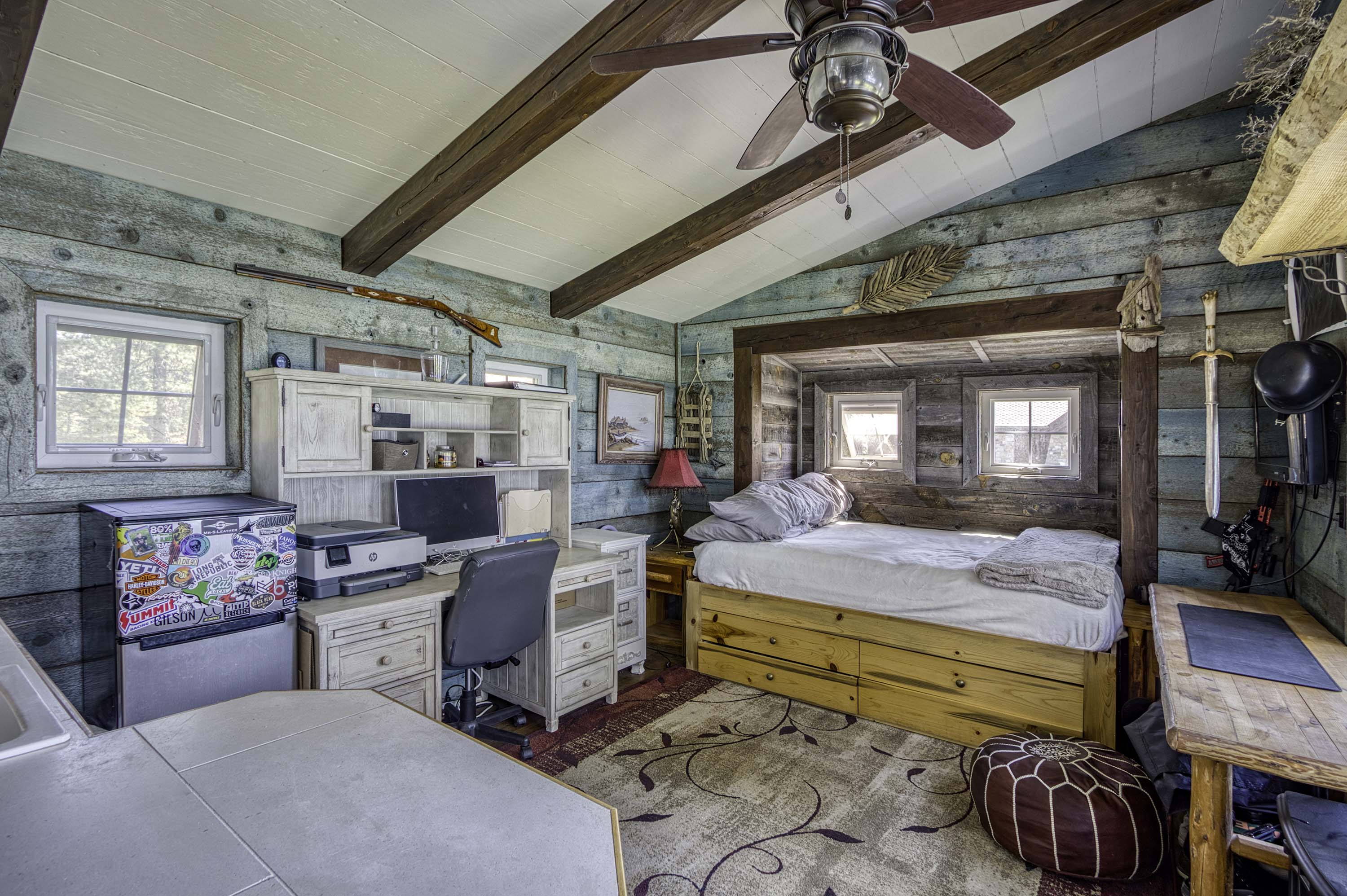 Sandpoint, Idaho, 83864, United States, 2 Bedrooms Bedrooms, ,4 BathroomsBathrooms,Residential,For Sale,1806623