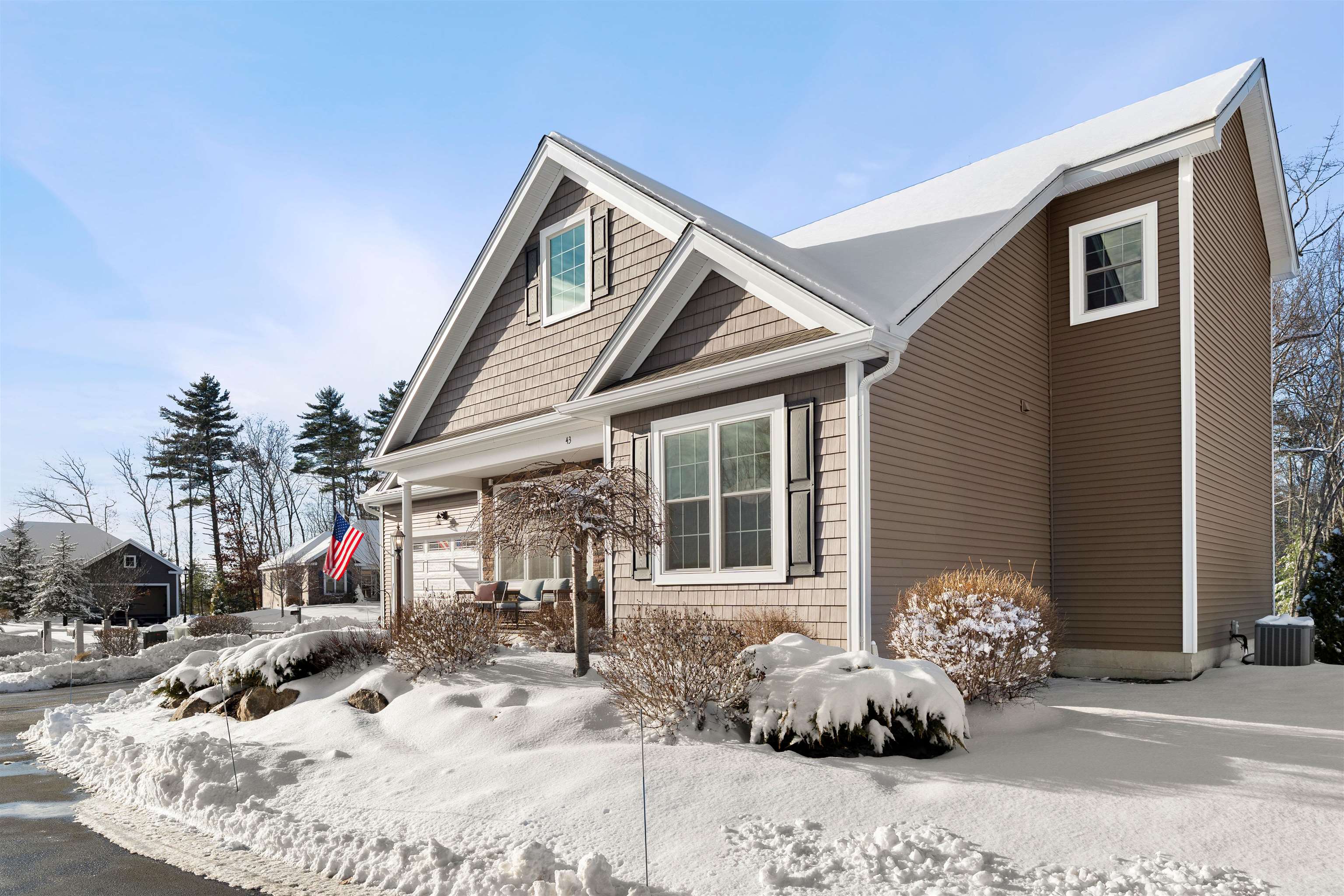 Manchester, New Hampshire, 03102, United States, 3 Bedrooms Bedrooms, ,3 BathroomsBathrooms,Residential,For Sale,2003193