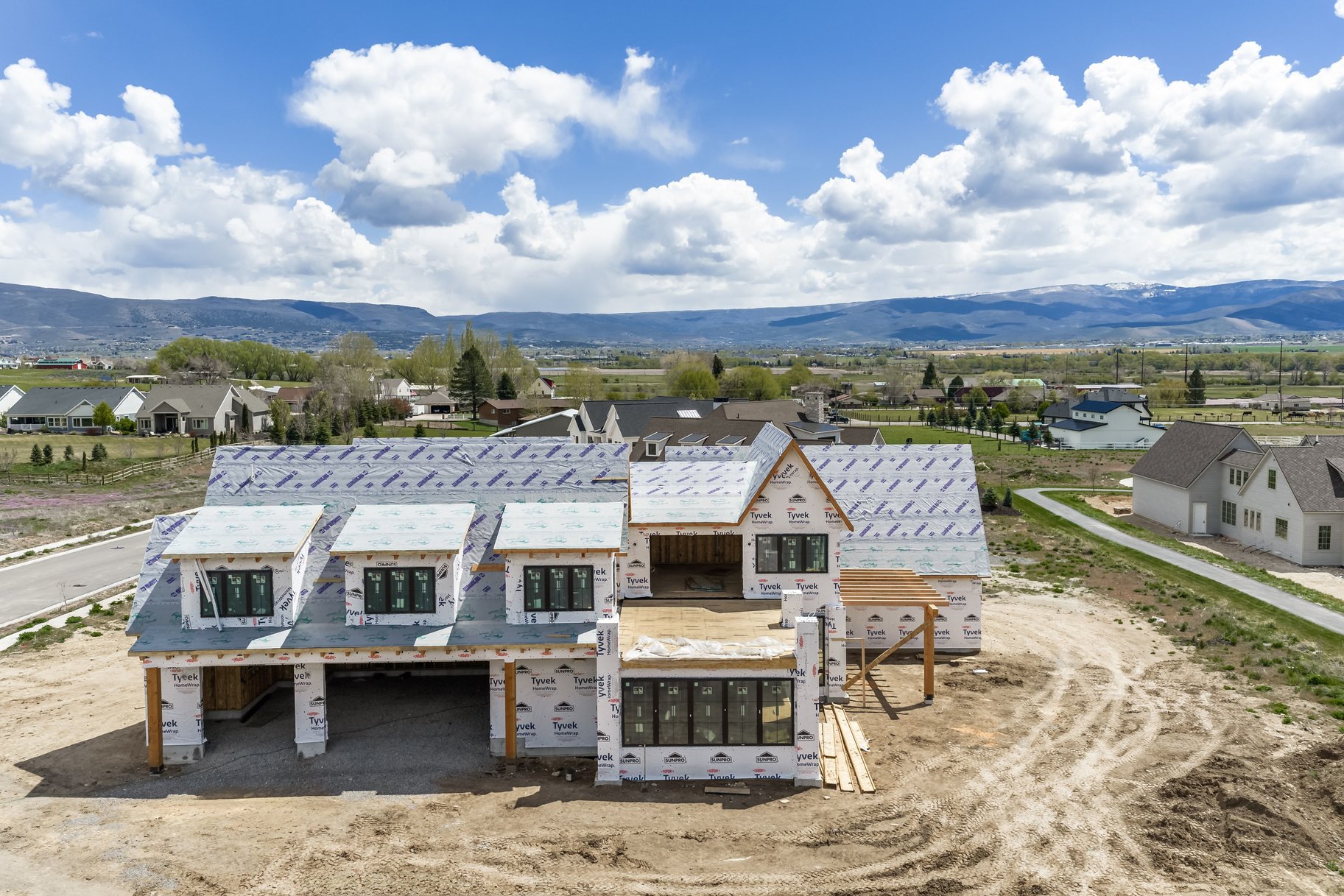  Thoughtfully Designed Home in the Heart of Midway with Mountain Views - 物件實景