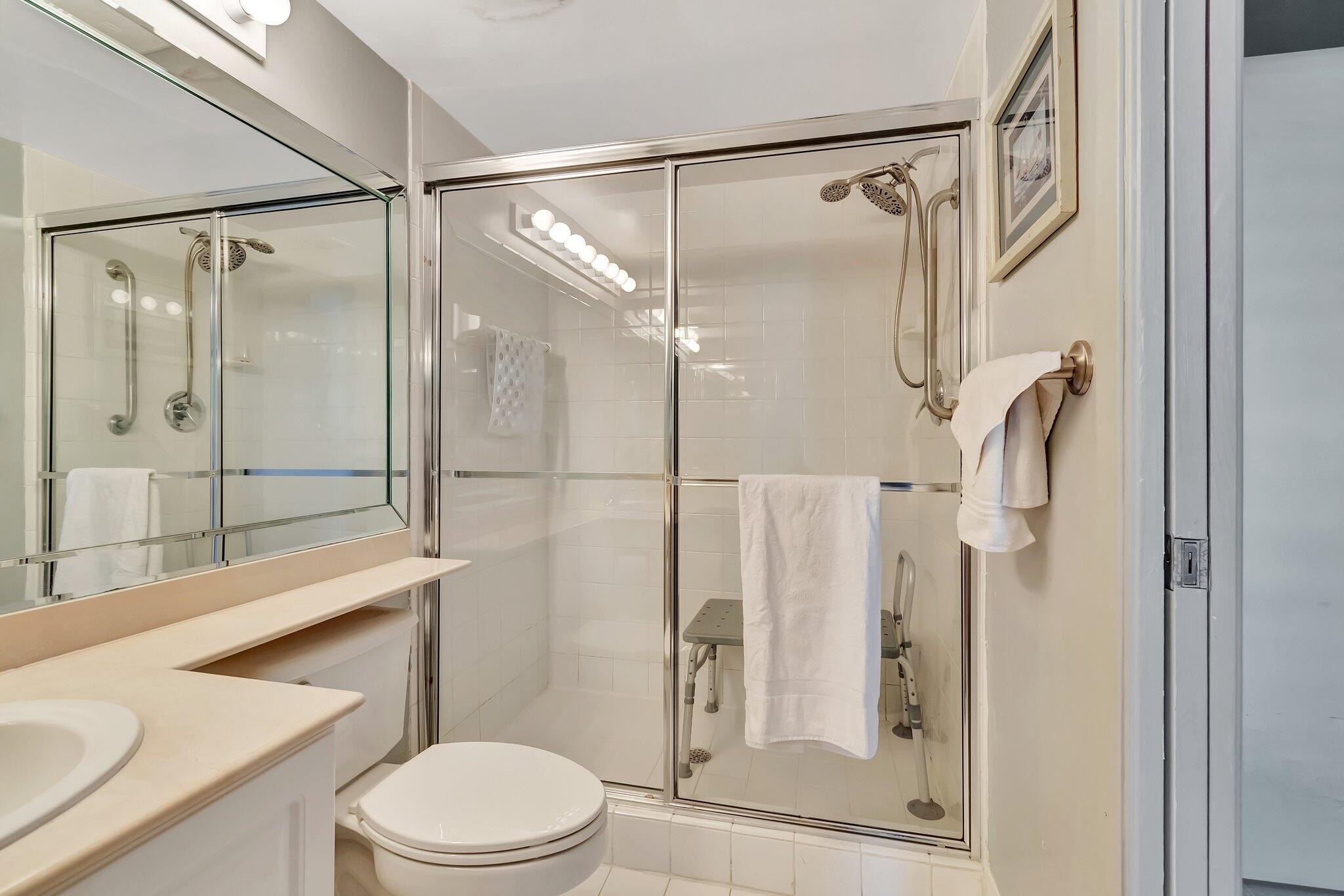 Highland Beach, Florida, 33487, United States, 2 Bedrooms Bedrooms, ,2 BathroomsBathrooms,Residential,For Sale,1921723