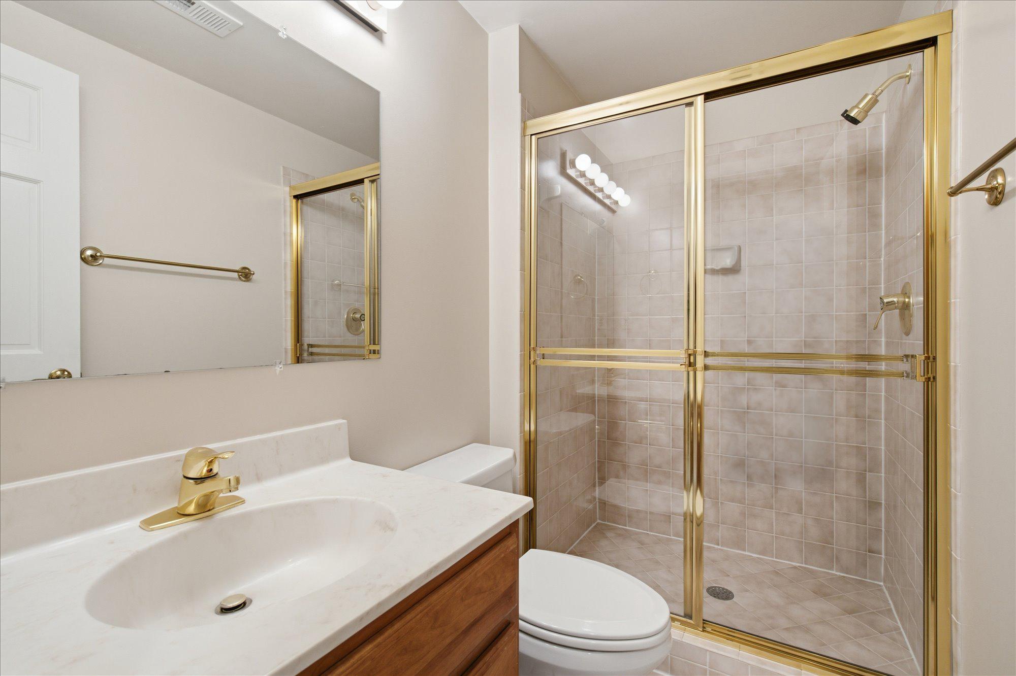  126 Gresham Place, Falls Church, VA, 22046 - 物件實景