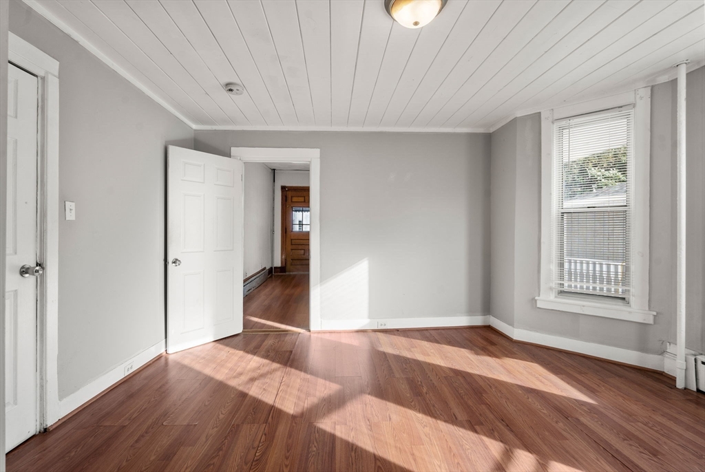 Southbridge, Massachusetts, 01550, United States, 7 Bedrooms Bedrooms, ,4 BathroomsBathrooms,Residential,For Sale,1990940