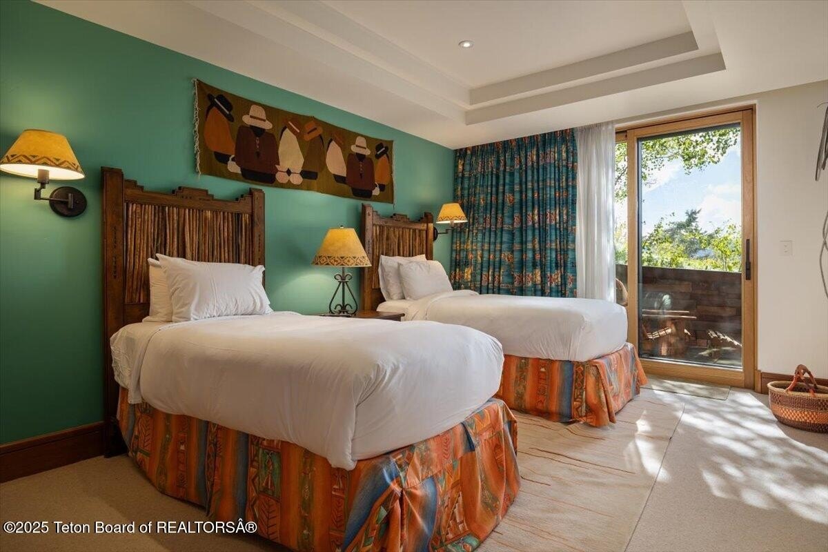 Jackson, Wyoming, 83001, United States, 4 Bedrooms Bedrooms, ,5 BathroomsBathrooms,Residential,For Sale,1979061