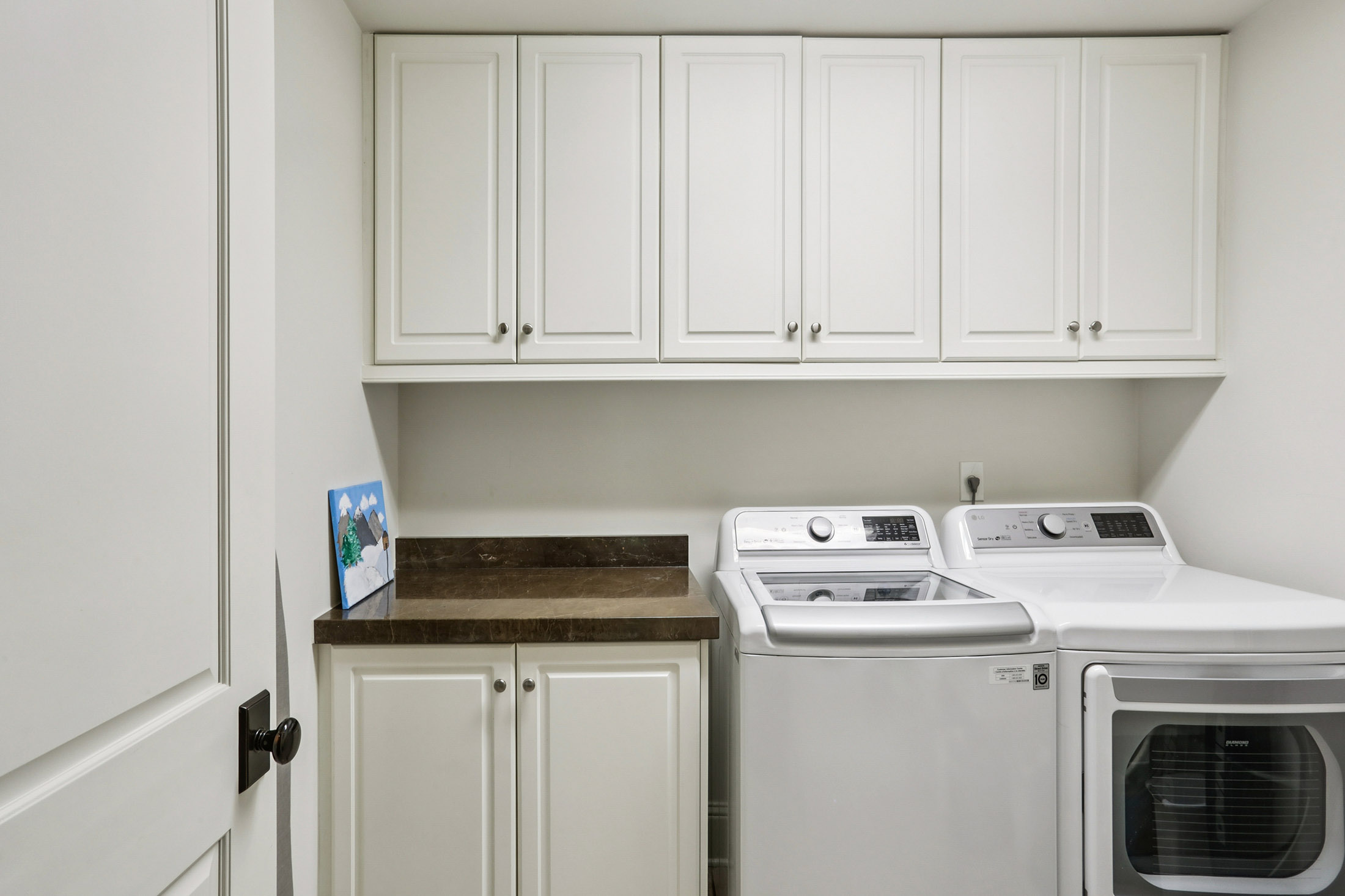  Exceptional Garden Hills Townhome Combines Luxury, Location and Lifestyle - 物件實景