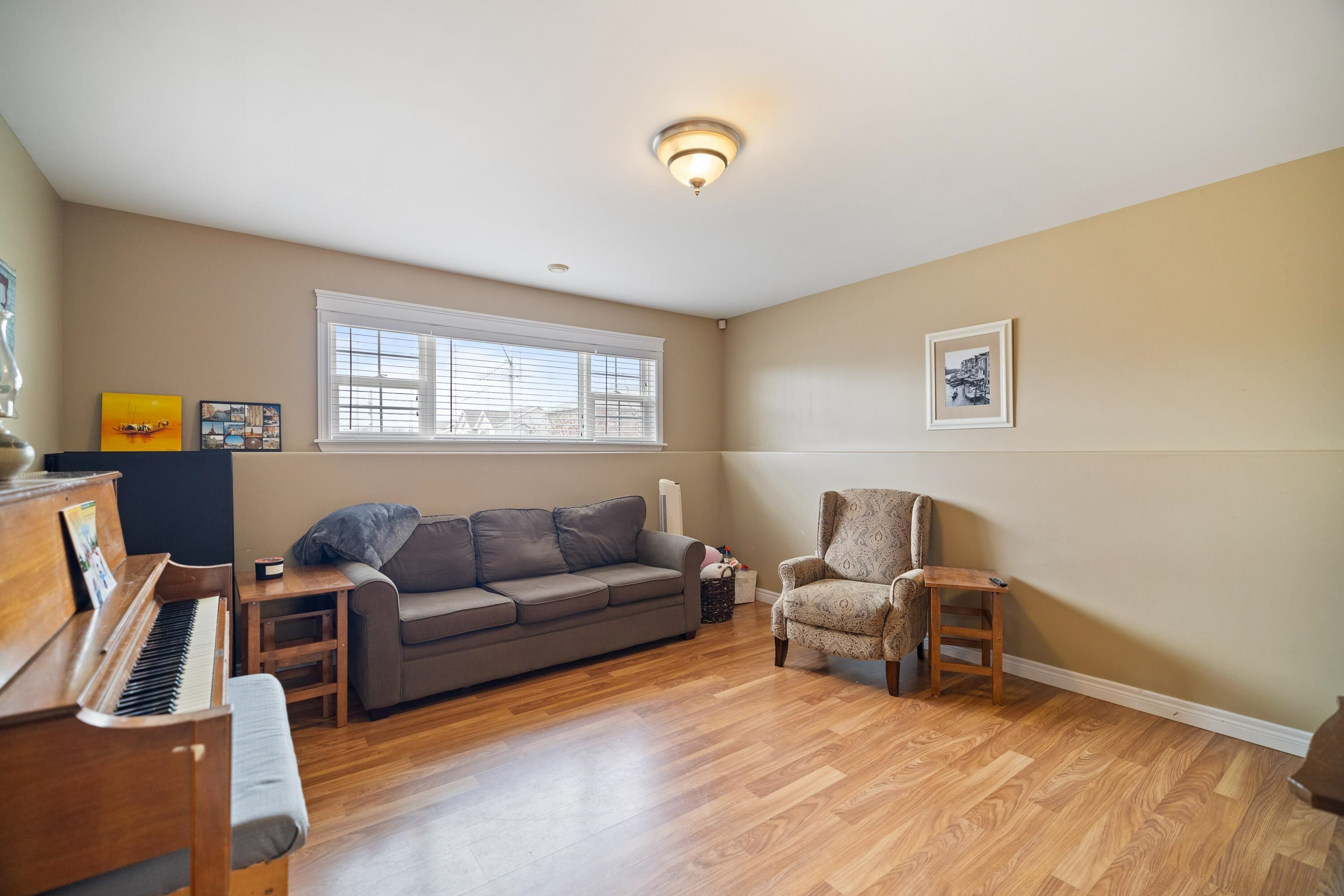 WEST ROYALTY, Prince Edward Island, C1E 2M3, CA, 4 Bedrooms Bedrooms, ,3 BathroomsBathrooms,Residential,For Sale,1875595