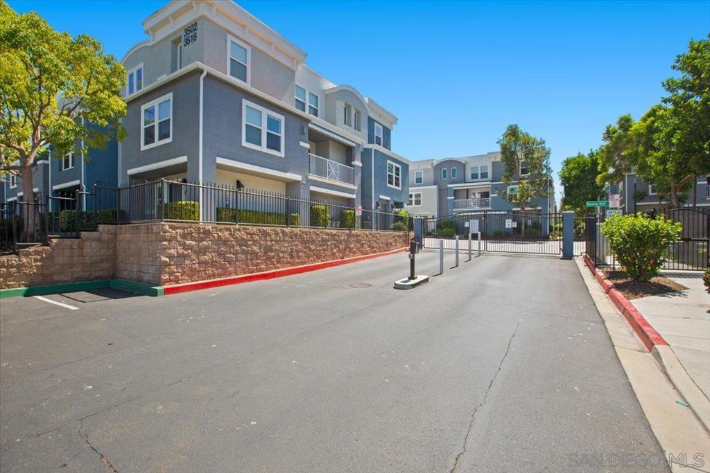 San Diego, California, 92110, United States, 3 Bedrooms Bedrooms, ,2 BathroomsBathrooms,Residential,For Sale,1914141