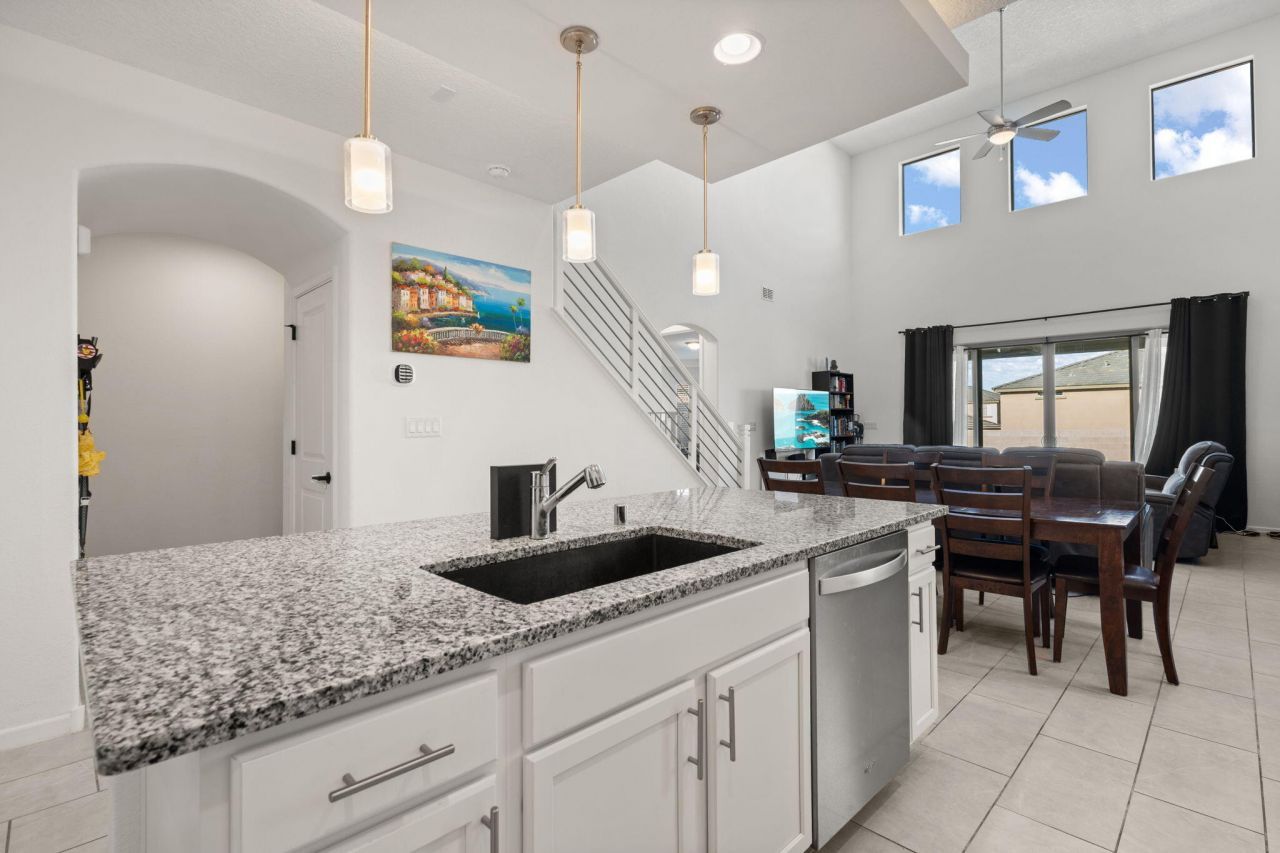 Albuquerque, New Mexico, 87120, United States, 4 Bedrooms Bedrooms, ,3 BathroomsBathrooms,Residential,For Sale,1958873