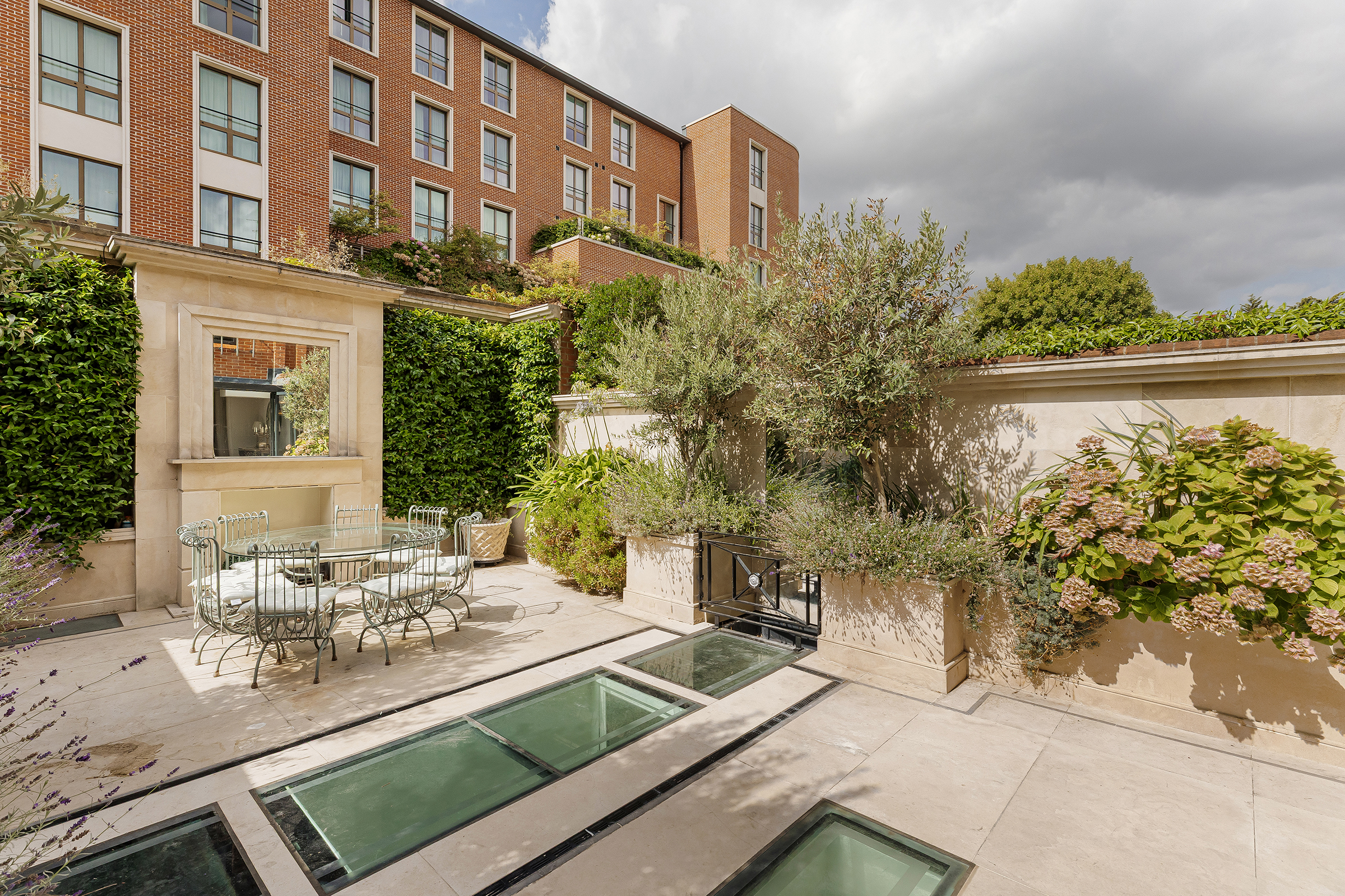  A Six-Bedroom Chelsea Townhouse with a West-Facing Garden - 物件實景