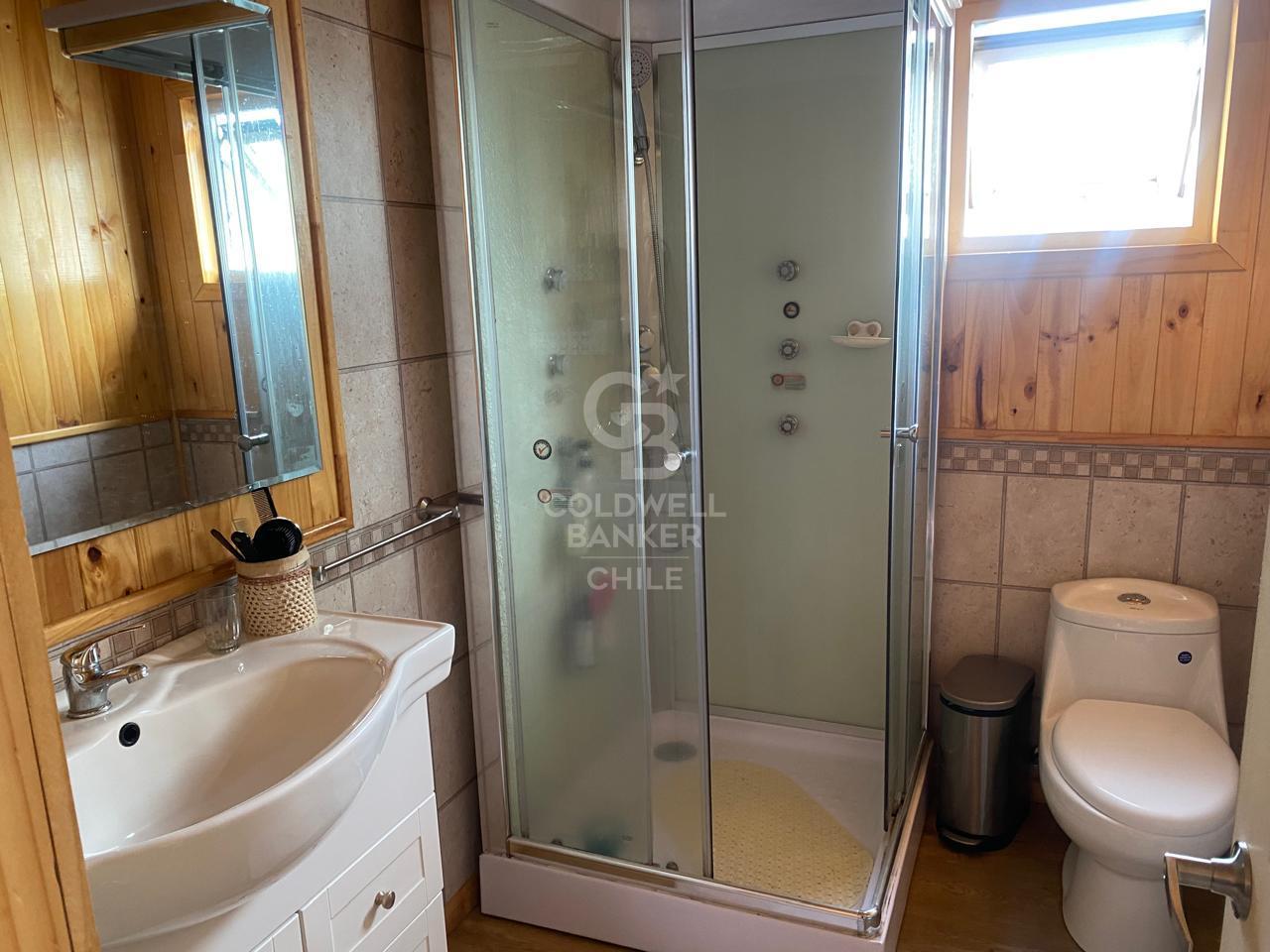 Puerto Varas, Chile, 6 Bedrooms Bedrooms, ,4 BathroomsBathrooms,Residential,For Sale,1993577