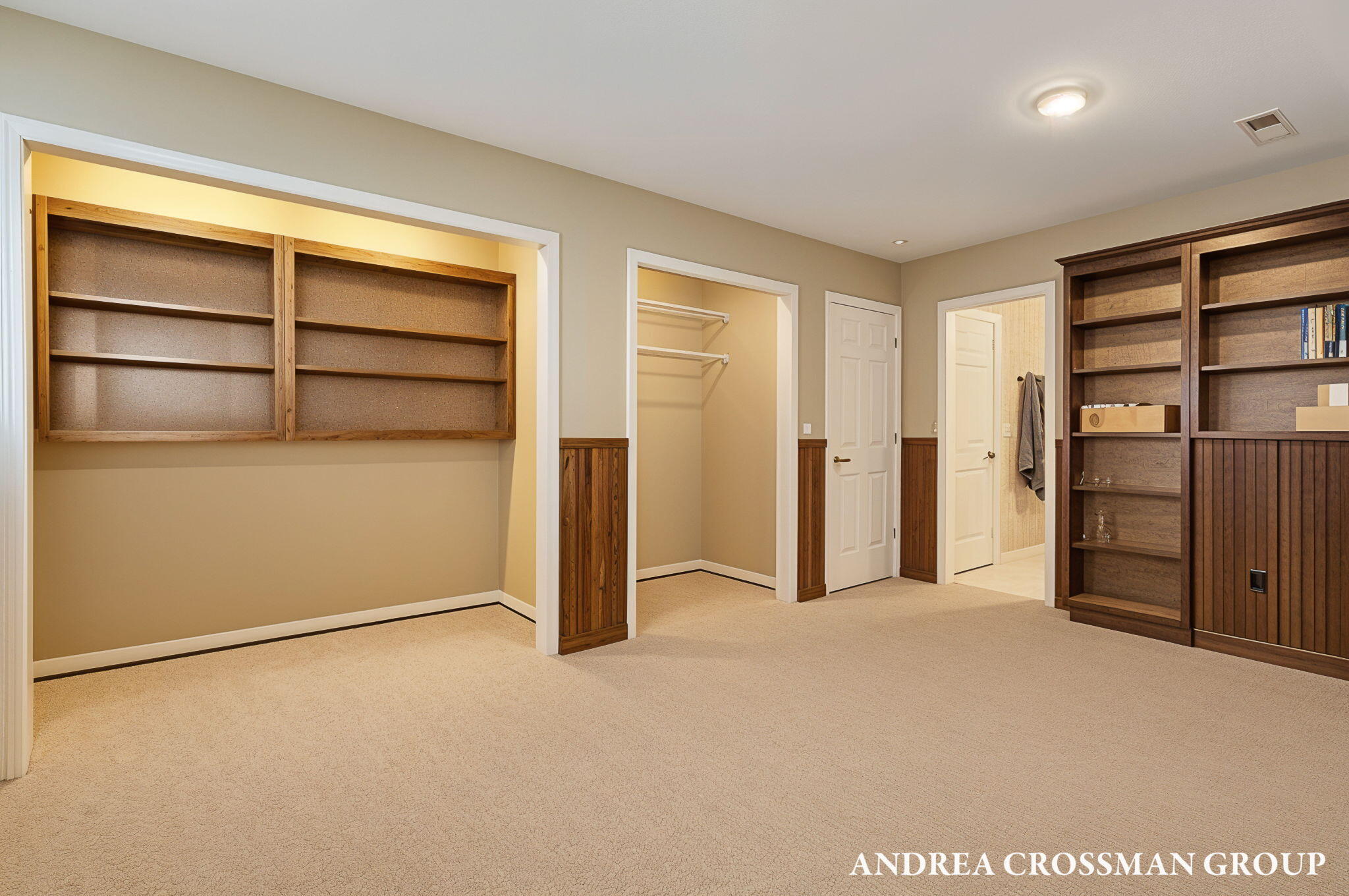 St. Joseph, Michigan, 49085, United States, 4 Bedrooms Bedrooms, ,4 BathroomsBathrooms,Residential,For Sale,1960959