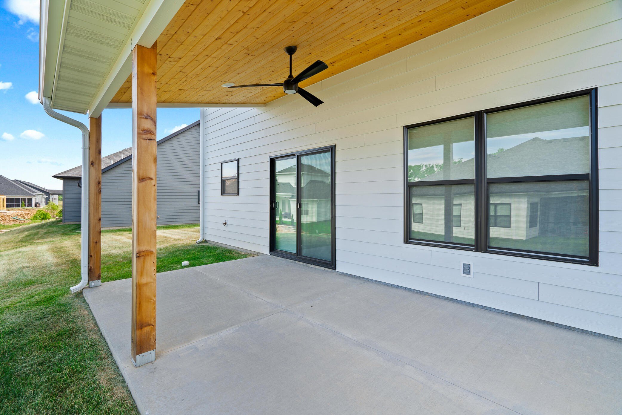 COLUMBIA, Missouri, 65203, United States, 3 Bedrooms Bedrooms, ,3 BathroomsBathrooms,Residential,For Sale,1870276