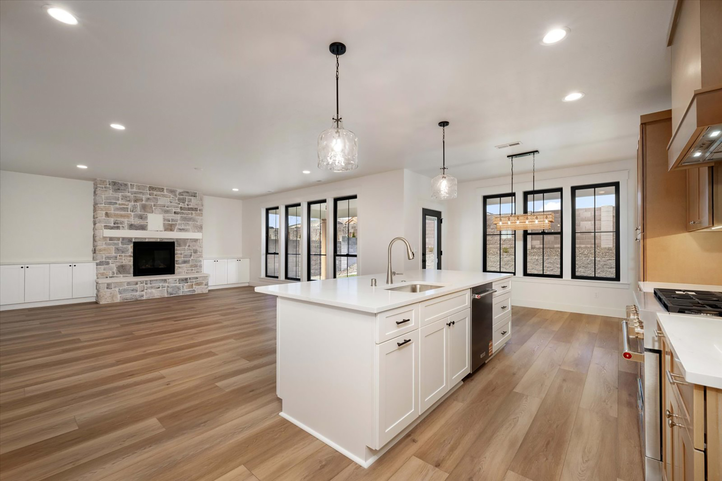  5 bed plus den and 2nd family room, great plan - 物件實景