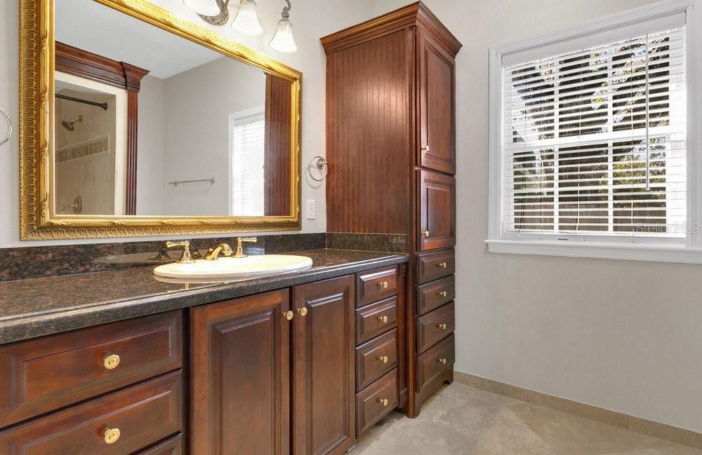 Orlando, Florida, 32804, United States, 4 Bedrooms Bedrooms, ,3 BathroomsBathrooms,Residential,For Sale,1991414