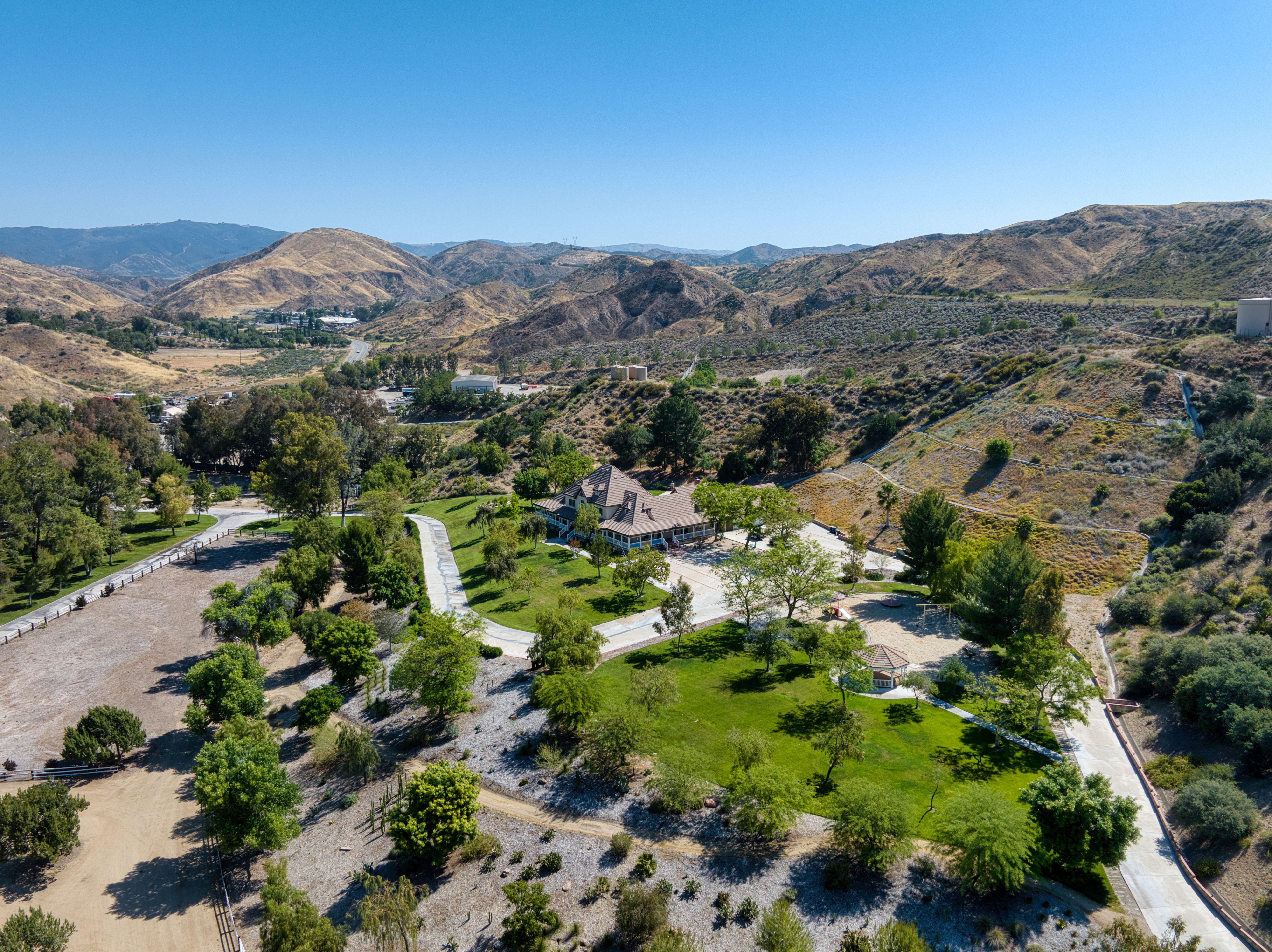  15142 Sierra Highway, Canyon Country, CA 91390 - 物件實景