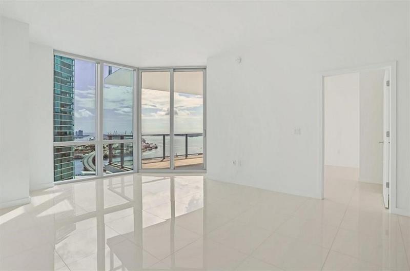 Miami, Florida, 33132, United States, 2 Bedrooms Bedrooms, ,3 BathroomsBathrooms,Residential,For Sale,1691851