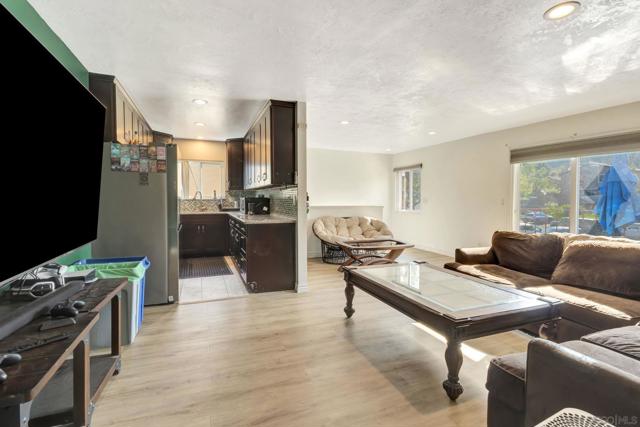 San Diego, California, 92129, United States, 2 Bedrooms Bedrooms, ,1 BathroomBathrooms,Residential,For Sale,1895136