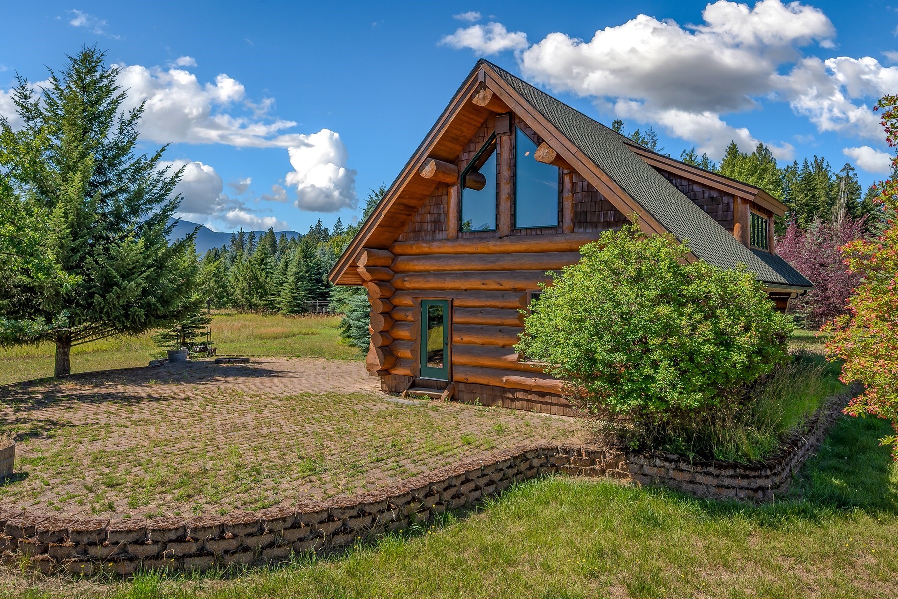  Artistic Log Home, Stunning Mountain Views - 物件實景