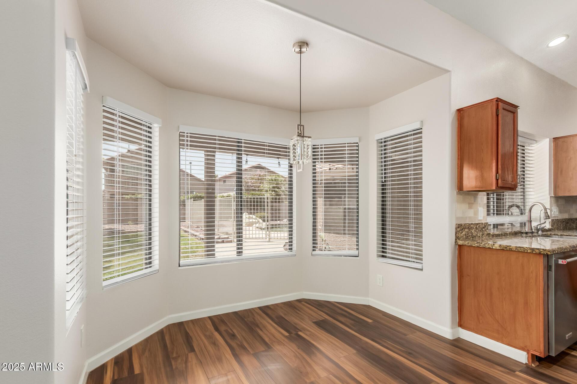 Gilbert, Arizona, 85233, United States, 4 Bedrooms Bedrooms, ,2 BathroomsBathrooms,Residential,For Sale,1983748