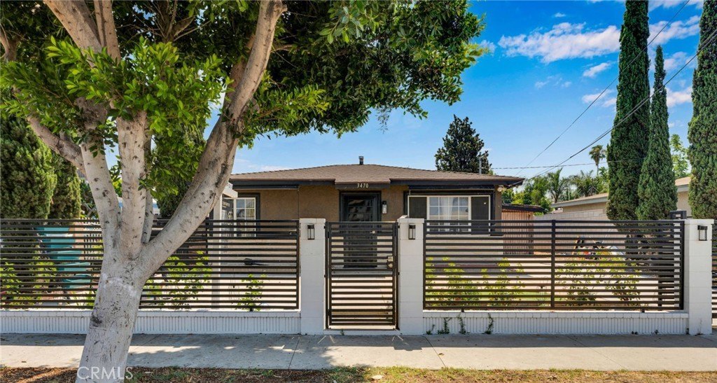 Baldwin Park, California, 91706, United States, 2 Bedrooms Bedrooms, ,1 BathroomBathrooms,Residential,For Sale,1895023