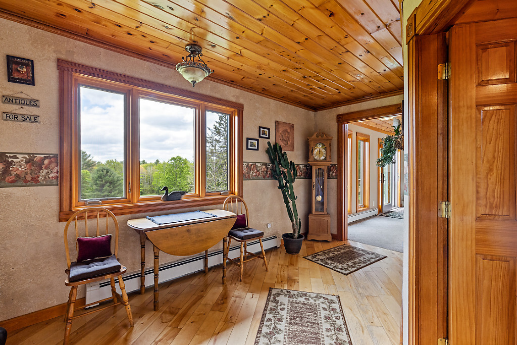 Liberty, Maine, 04949, United States, 2 Bedrooms Bedrooms, ,3 BathroomsBathrooms,Residential,For Sale,1838290