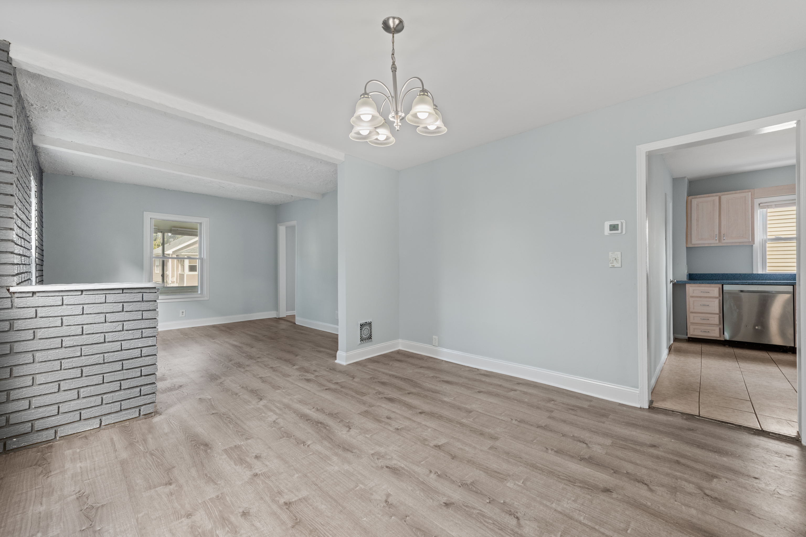 West Haven, Connecticut, 06516, United States, 5 Bedrooms Bedrooms, ,4 BathroomsBathrooms,Residential,For Sale,1991018