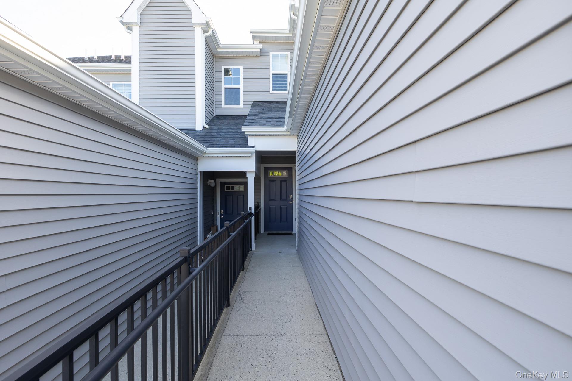  45 Grace Hall Lane, Yaphank, NY, 11980 - 物件實景
