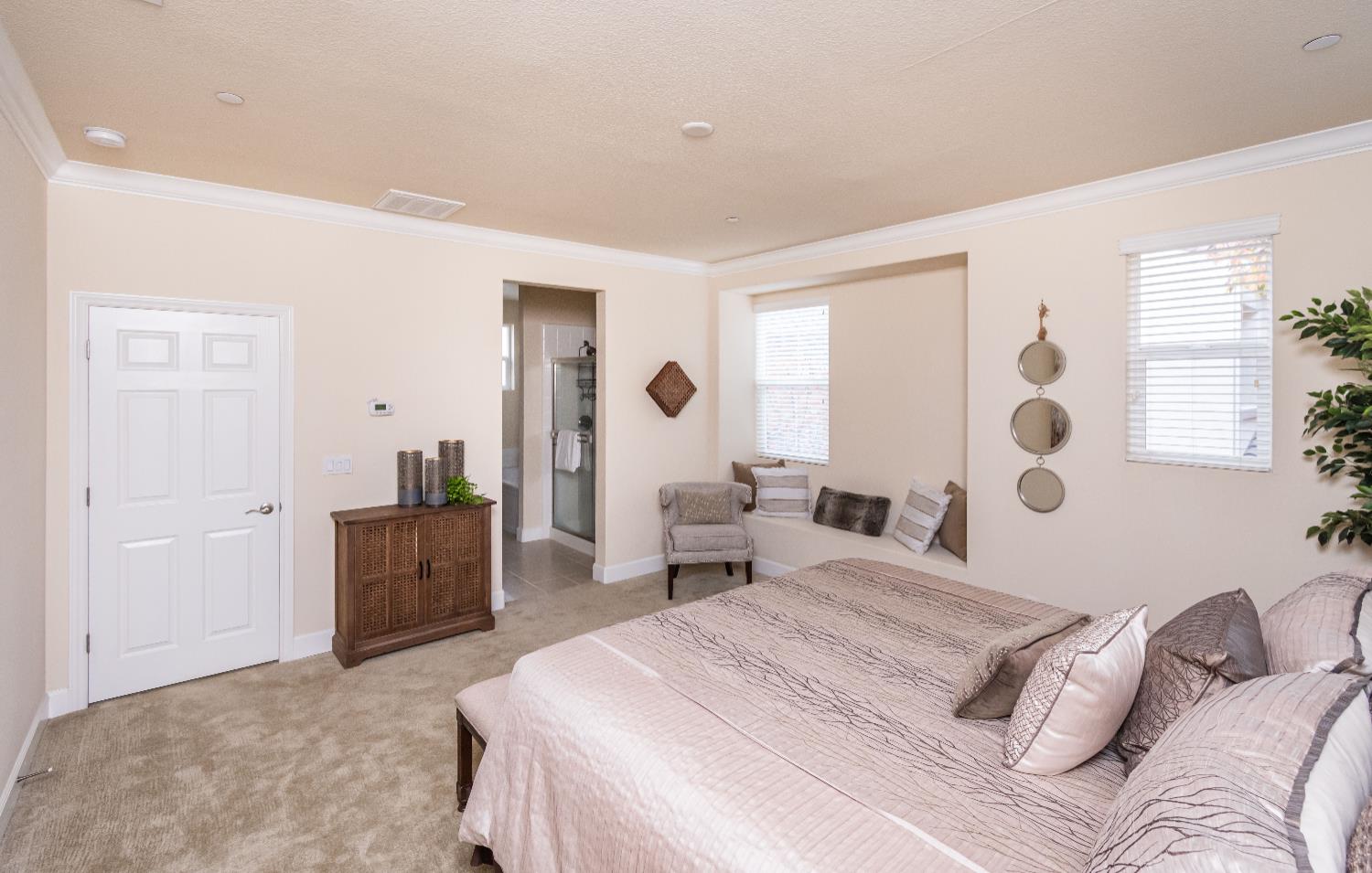 Folsom, California, 95630, United States, 4 Bedrooms Bedrooms, ,3 BathroomsBathrooms,Residential,For Sale,2000807