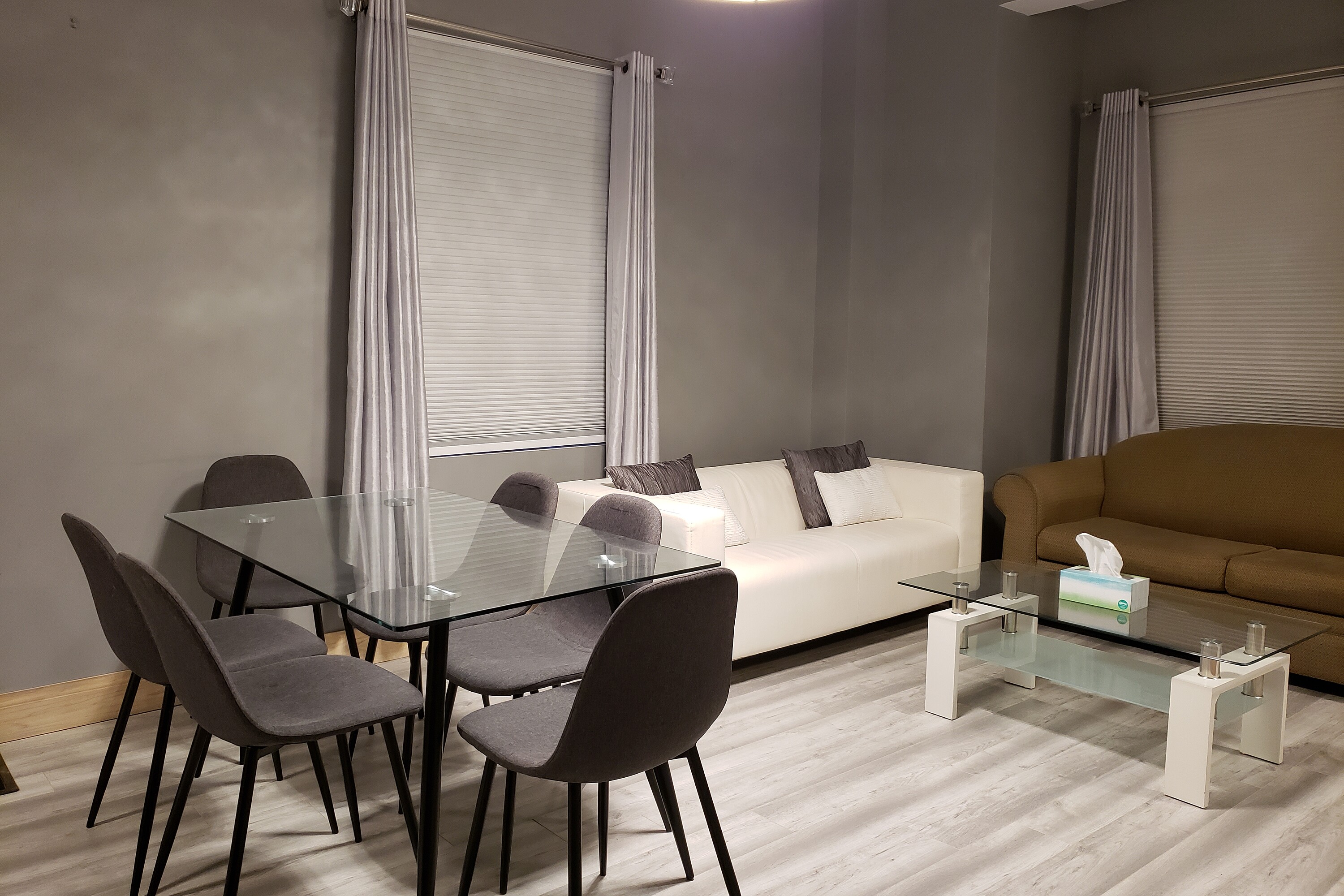  Recently Renovated Duplex - 物件實景