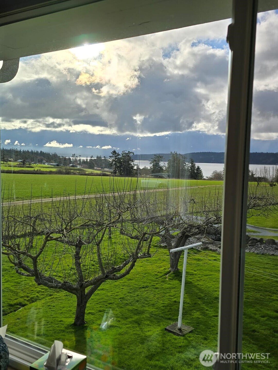 Oak Harbor, Washington, 98277, United States, 4 Bedrooms Bedrooms, ,1 BathroomBathrooms,Residential,For Sale,1926179