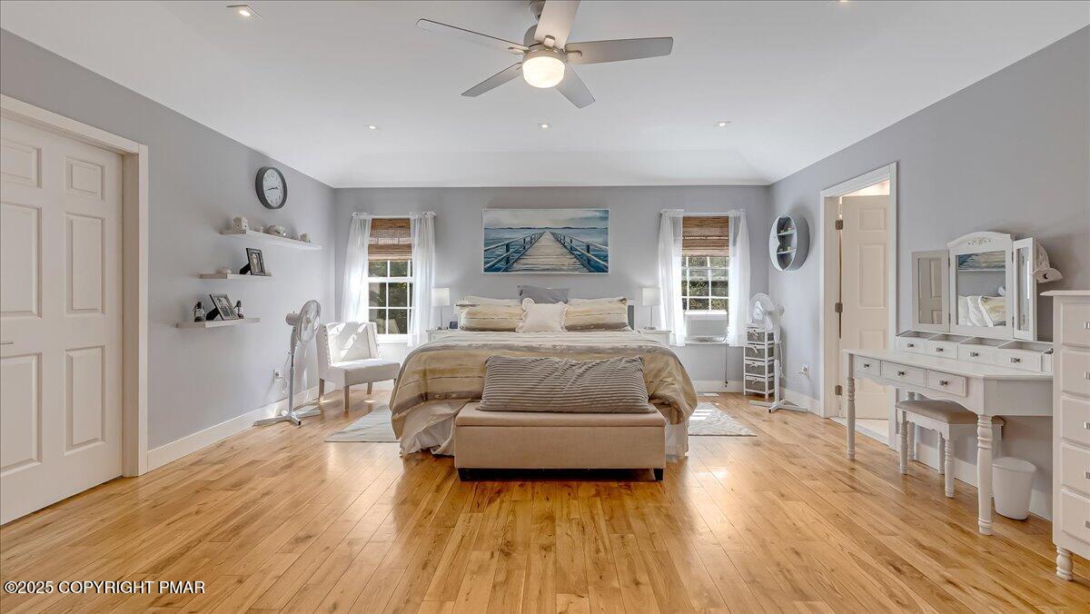 East Stroudsburg, Pennsylvania, 18302, United States, 5 Bedrooms Bedrooms, ,4 BathroomsBathrooms,Residential,For Sale,1980579