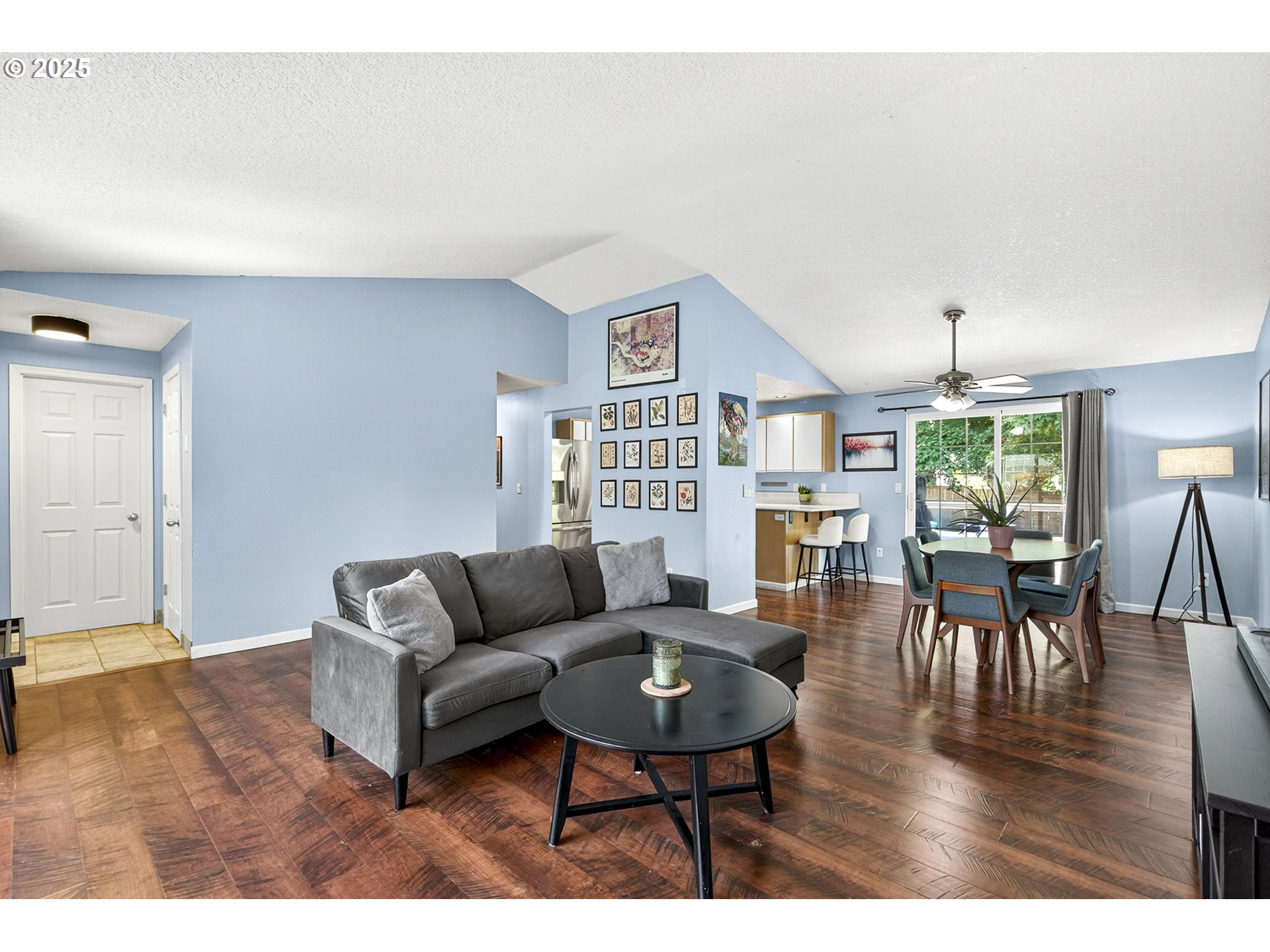 Dundee, Oregon, 97115, United States, 3 Bedrooms Bedrooms, ,2 BathroomsBathrooms,Residential,For Sale,1903917