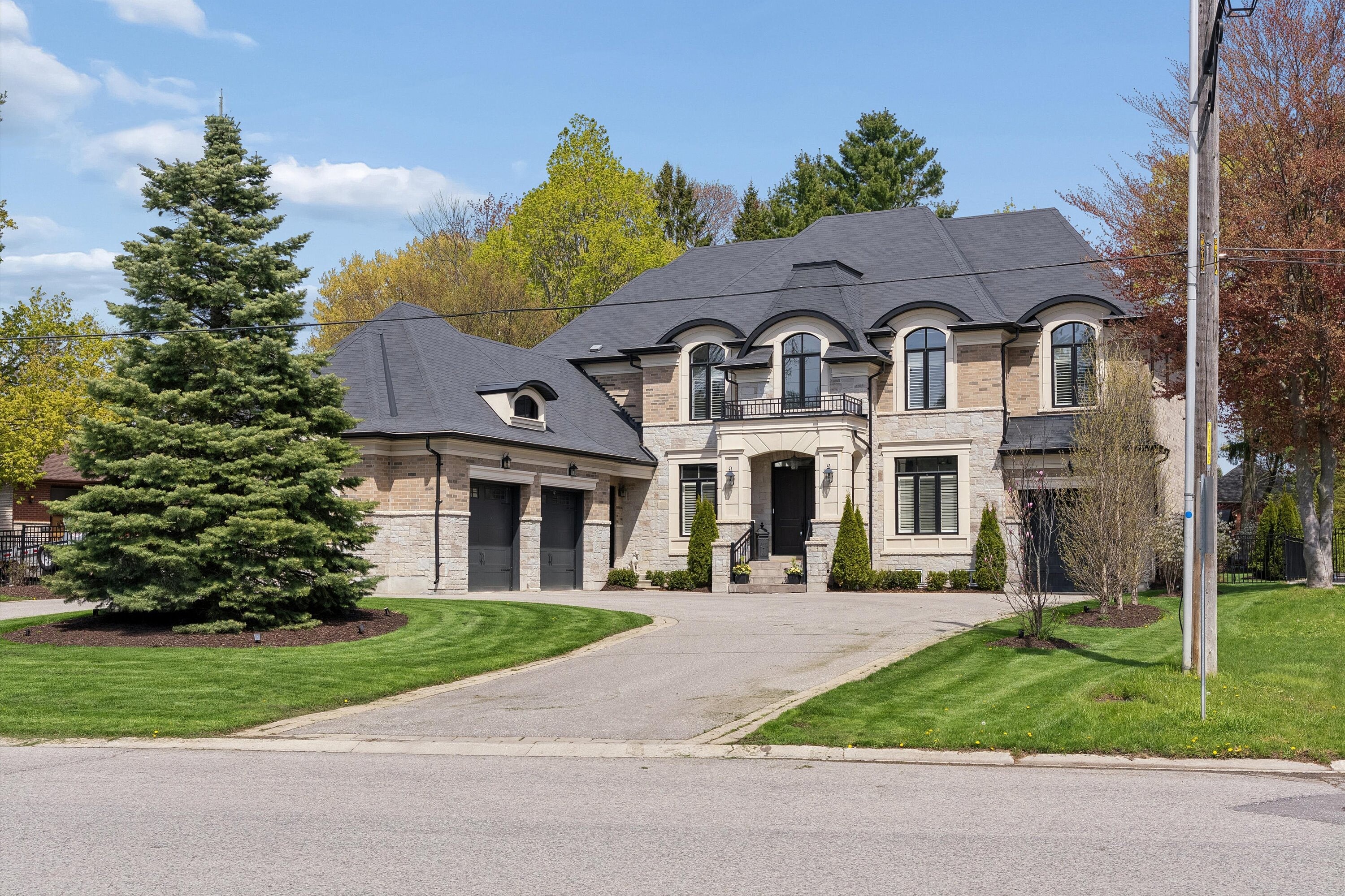  Coveted Woodview in Pickering - 物件實景