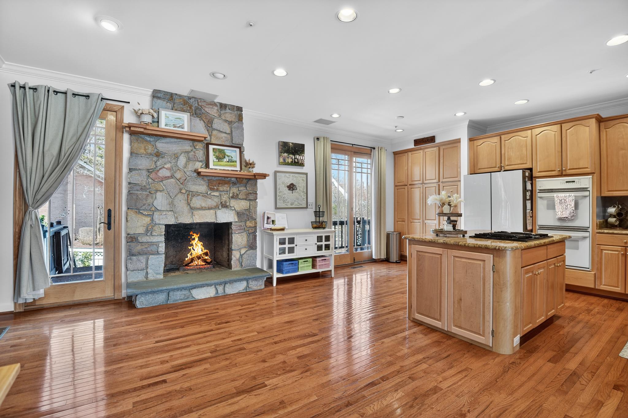  105 Crofton Hill Lane, Rockville, MD, 20850 - 物件實景