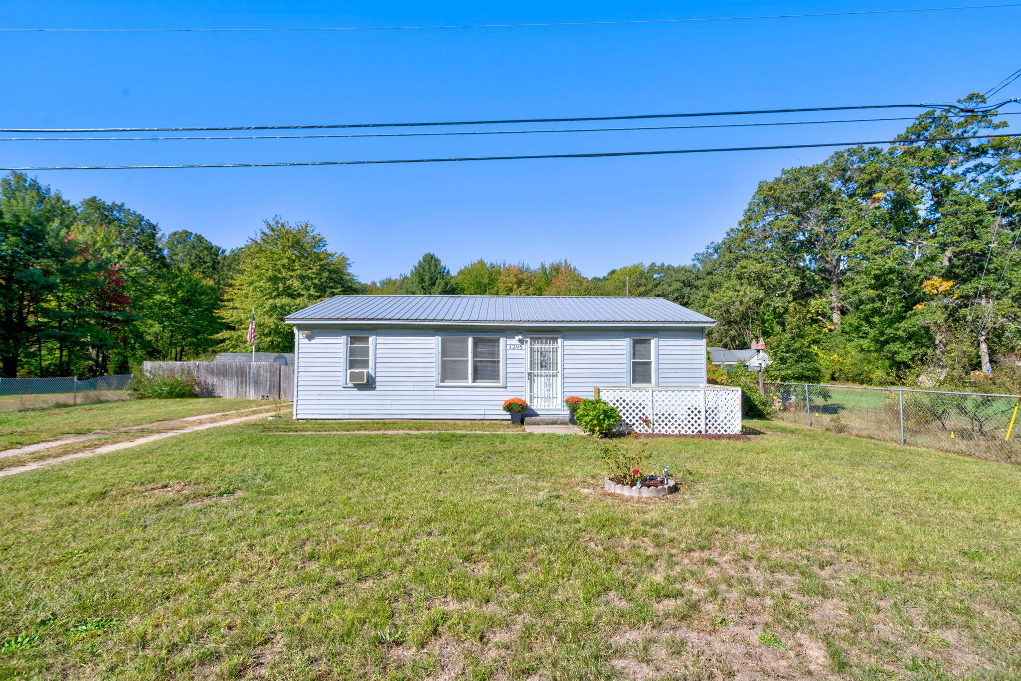 Brooks Rd, Muskegon, MI 49442
