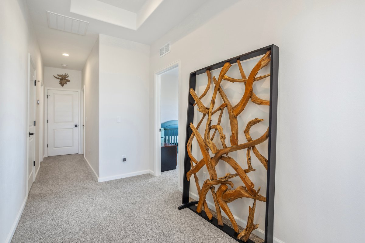 Cheyenne, Wyoming, 82009, United States, 5 Bedrooms Bedrooms, ,3 BathroomsBathrooms,Residential,For Sale,1982356