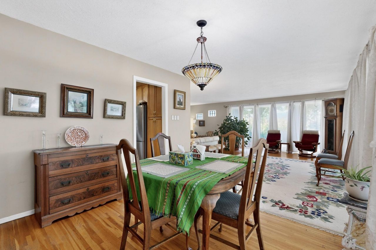 Albuquerque, New Mexico, 87107, United States, 4 Bedrooms Bedrooms, ,3 BathroomsBathrooms,Residential,For Sale,1917384