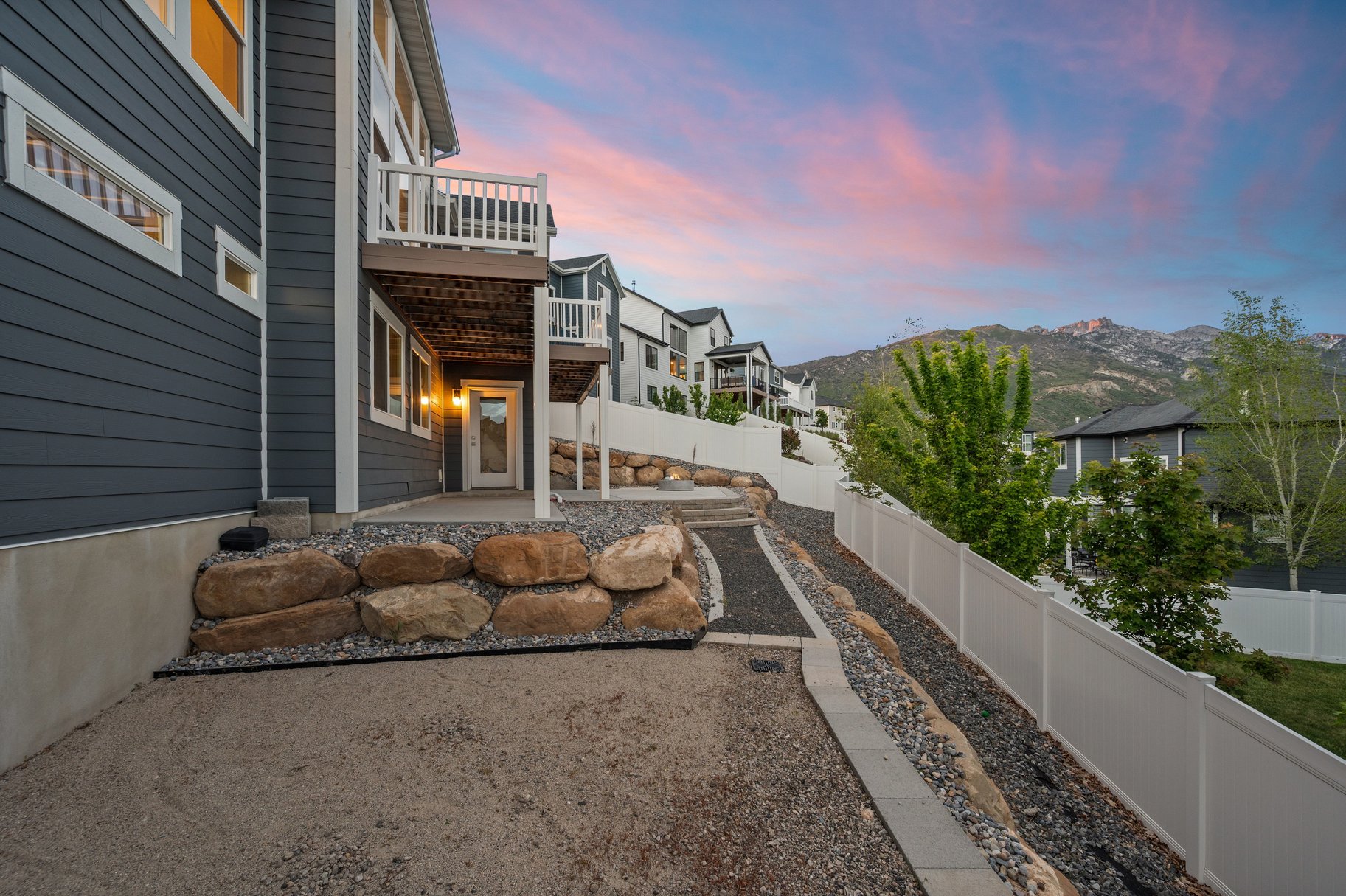  Walkout Rambler with Timpanogos & Lone Peak Views and Close Trail Access - 物件實景