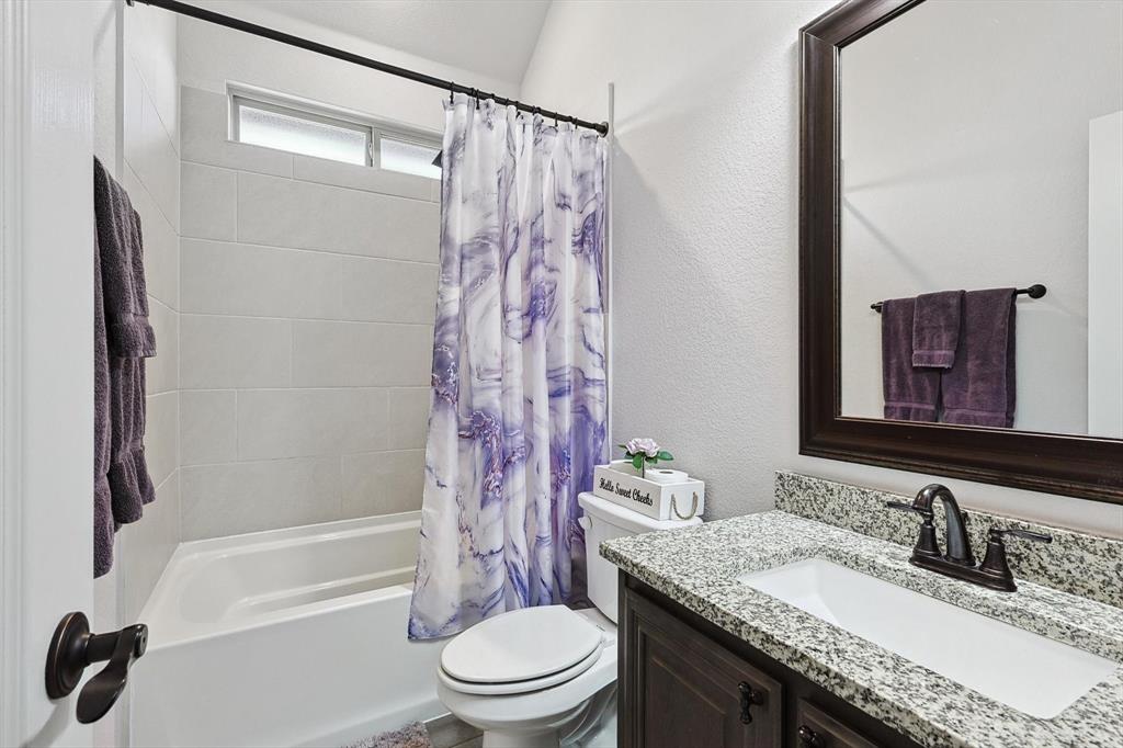 Midlothian, Texas, 76065, United States, 4 Bedrooms Bedrooms, ,3 BathroomsBathrooms,Residential,For Sale,1979860