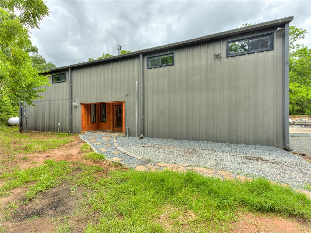 Oklahoma City, Oklahoma, 73131, United States, 4 Bedrooms Bedrooms, ,5 BathroomsBathrooms,Residential,For Sale,1919508
