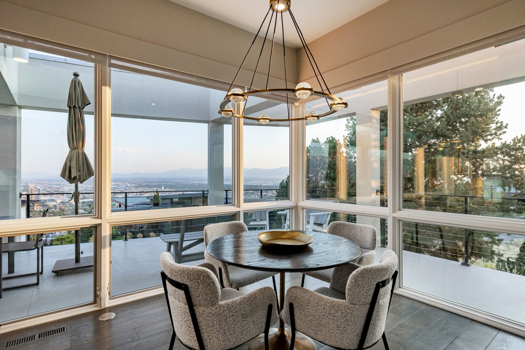  Premier Modern Residence in Dorchester Pointe with Panoramic Views - 物件實景
