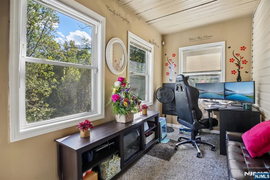 Ridgewood, New Jersey, 07450, United States, 3 Bedrooms Bedrooms, ,2 BathroomsBathrooms,Residential,For Sale,1988211