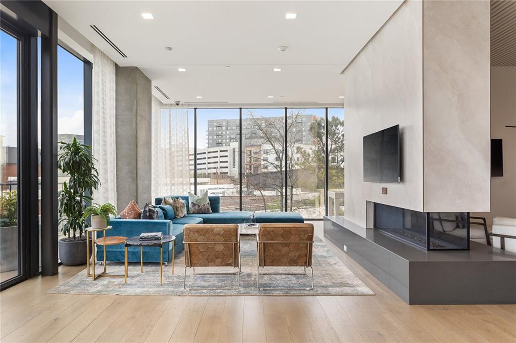 Atlanta, Georgia, 30318, United States, 2 Bedrooms Bedrooms, ,3 BathroomsBathrooms,Residential,For Sale,1849919