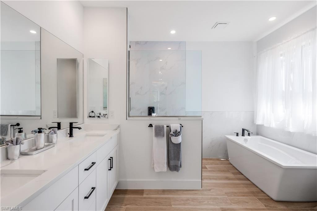 Cape Coral, Florida, 33914, United States, 3 Bedrooms Bedrooms, ,2 BathroomsBathrooms,Residential,For Sale,1737746