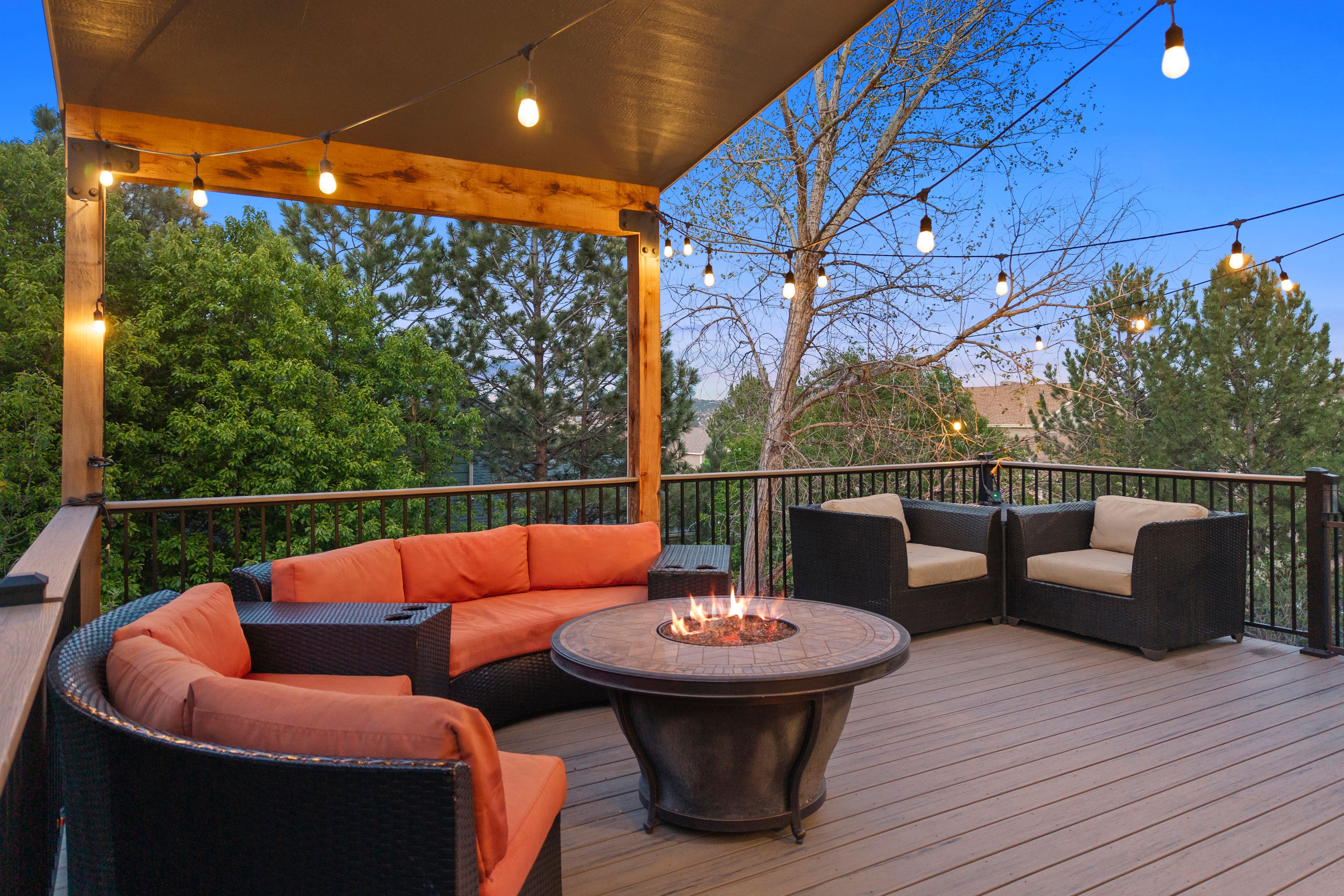  Situated on a desirable corner lot in the sought-after Red Hawk community - 物件實景