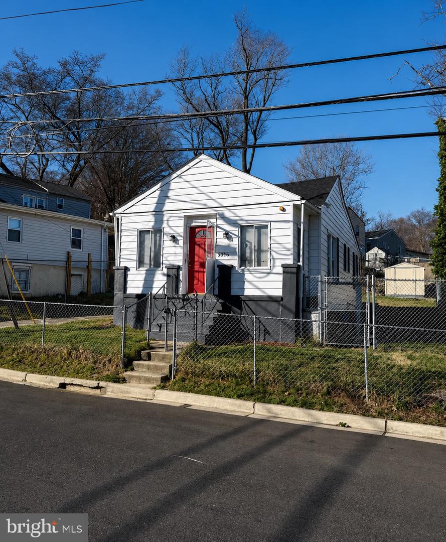 Emo St, Capitol Heights, MD 20743