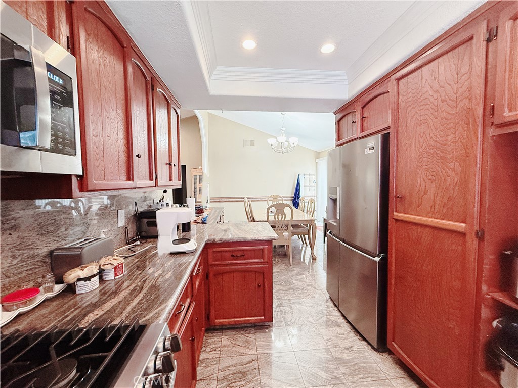 La Verne, California, 91750, United States, 7 Bedrooms Bedrooms, ,4 BathroomsBathrooms,Residential,For Sale,1979941