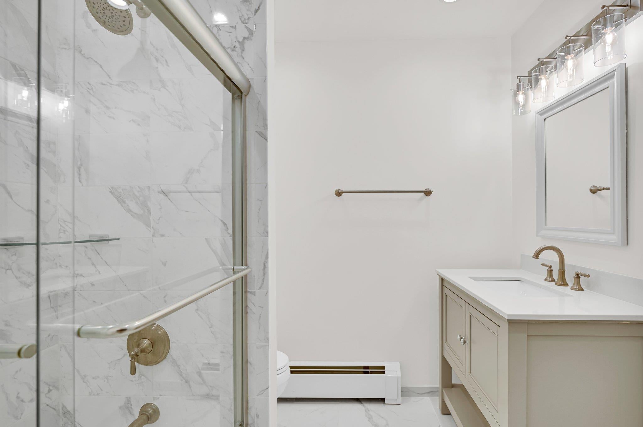 New City, New York, 10956, United States, 6 Bedrooms Bedrooms, ,4 BathroomsBathrooms,Residential,For Sale,1830143