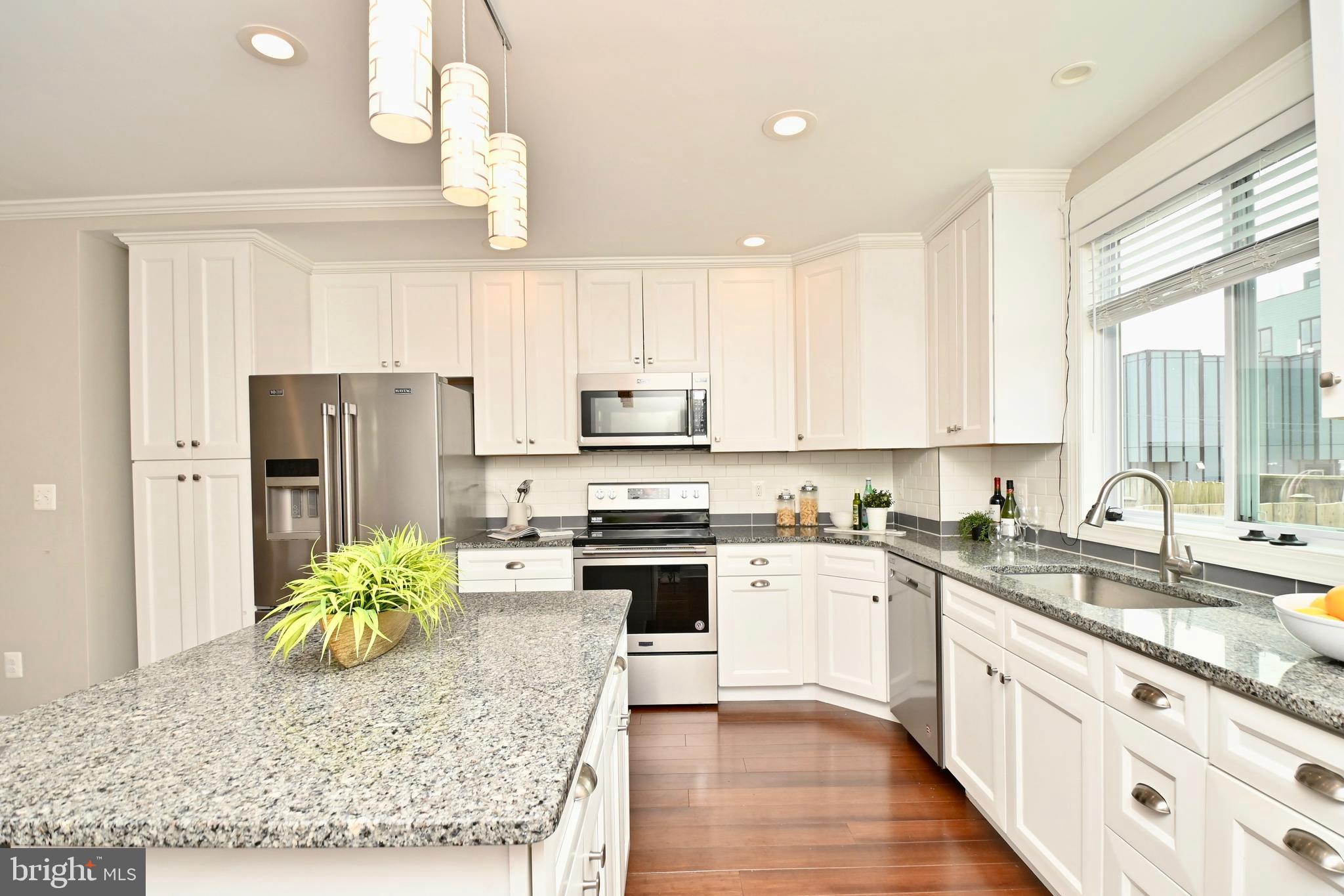 Washington, District of Columbia, 20002, United States, 3 Bedrooms Bedrooms, ,4 BathroomsBathrooms,Residential,For Sale,1931159