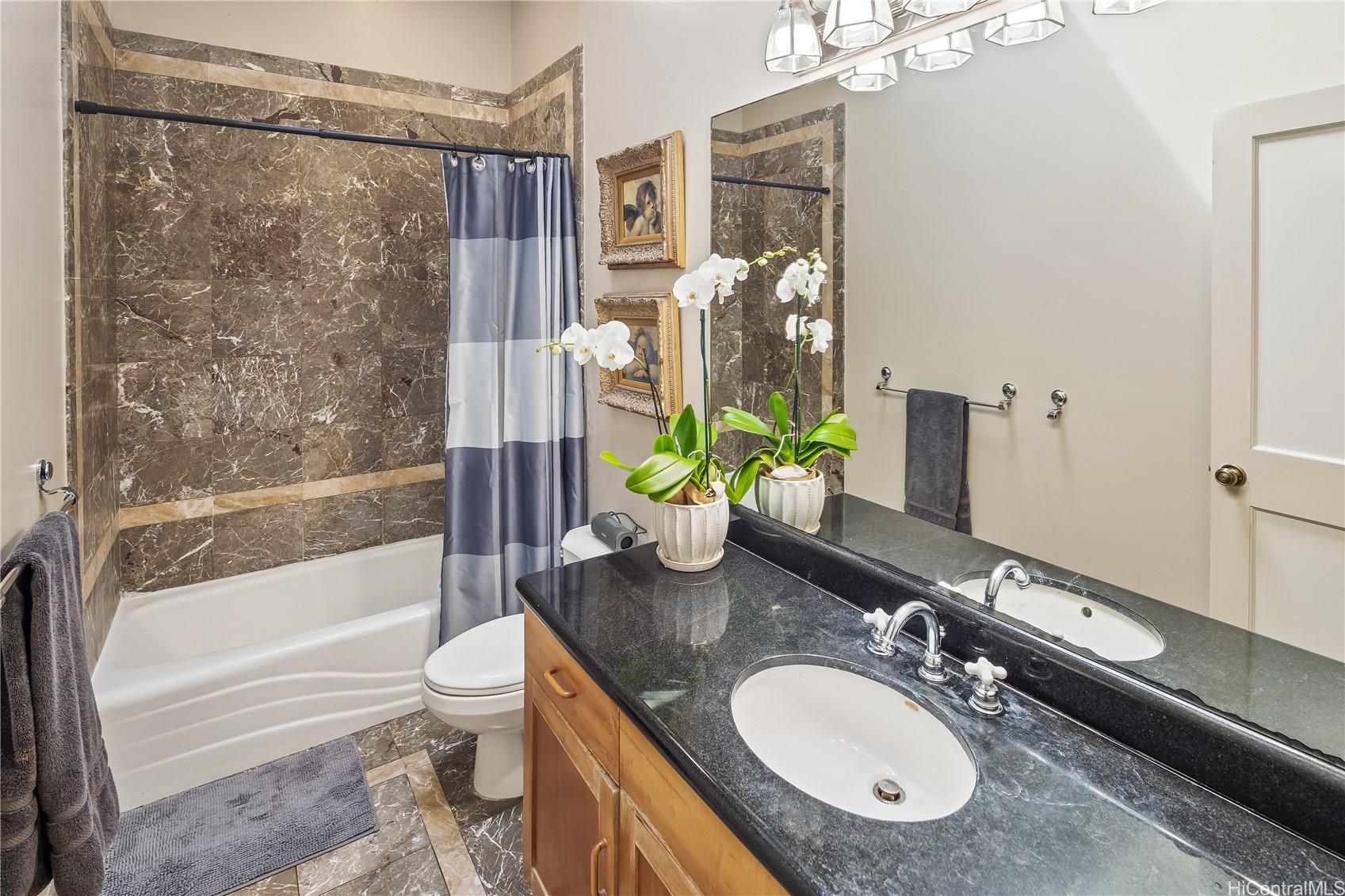 Honolulu, Hawaii, 96817, United States, 5 Bedrooms Bedrooms, ,5 BathroomsBathrooms,Residential,For Sale,1992016