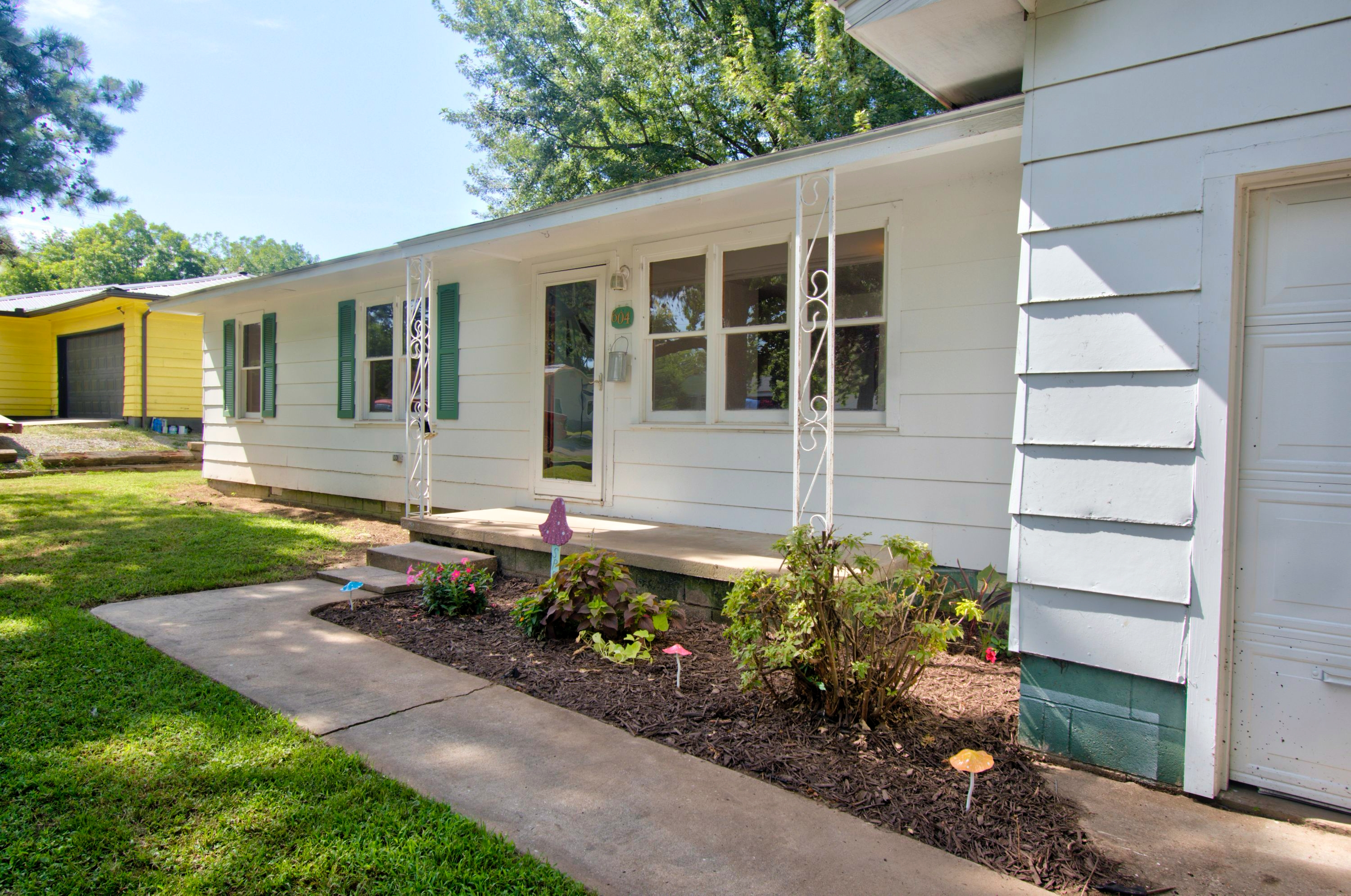 Spring Ave, Checotah, OK 74426 #1